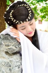 视频号推荐古装历史剧封面，宫廷建筑与华服人物的古典美学画面